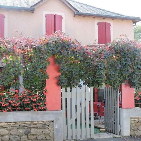 Hotel Les Vignes Rouges Ispagnac Екстер'єр фото
