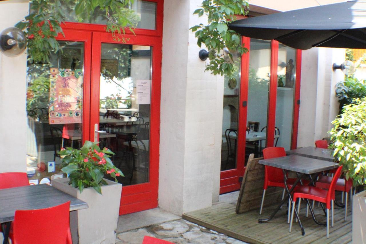 Hotel Les Vignes Rouges Ispagnac Екстер'єр фото