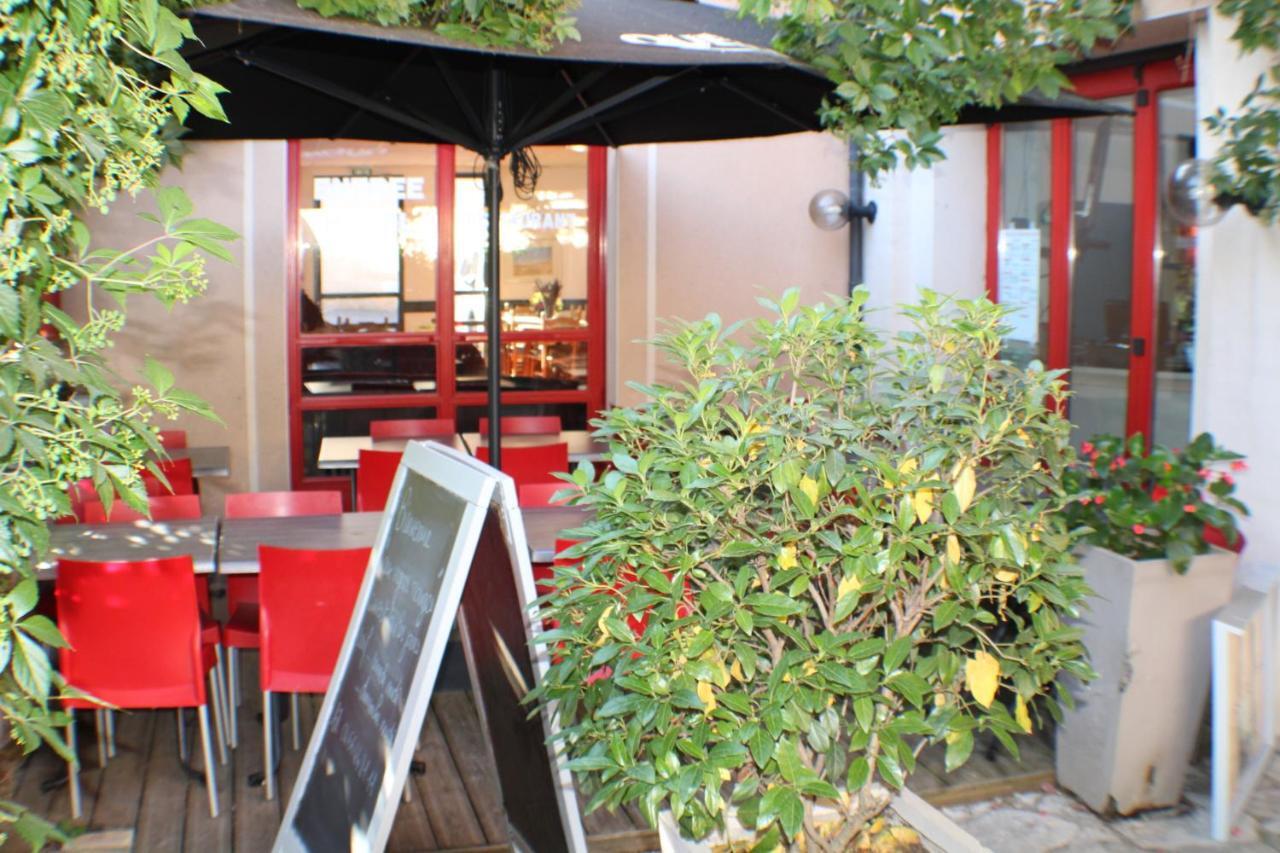 Hotel Les Vignes Rouges Ispagnac Екстер'єр фото